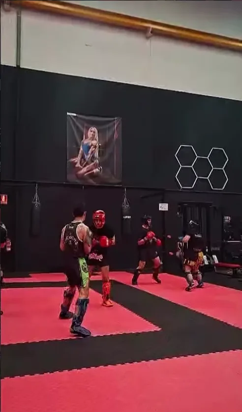 Entrenamiento de kickboxing en Colliseum Gym